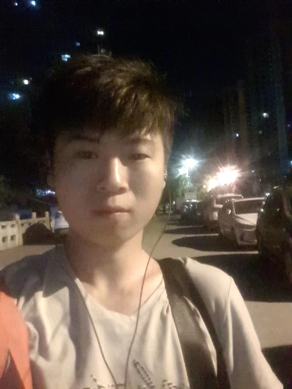 流星的瞬间的第一张照片--石狮相亲网