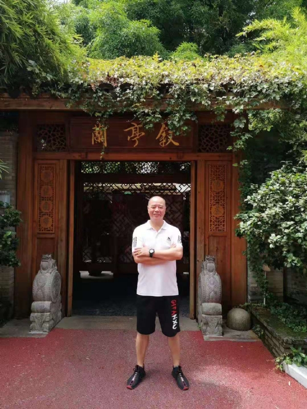 李国伟的第四张照片--石狮相亲网