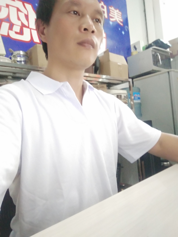 深蓝色的海的第一张照片--石狮相亲网