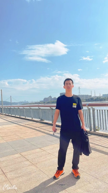 小螃蟹的第一张照片--石狮相亲网