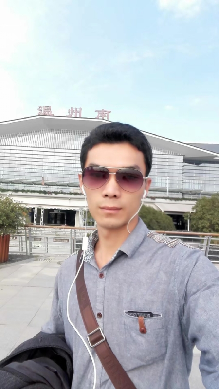 错把真心喂了狗的第三张照片--石狮相亲网