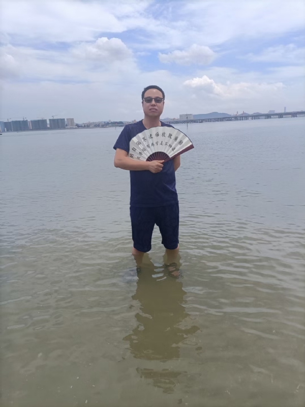 浪迹天涯的第一张照片--石狮相亲网