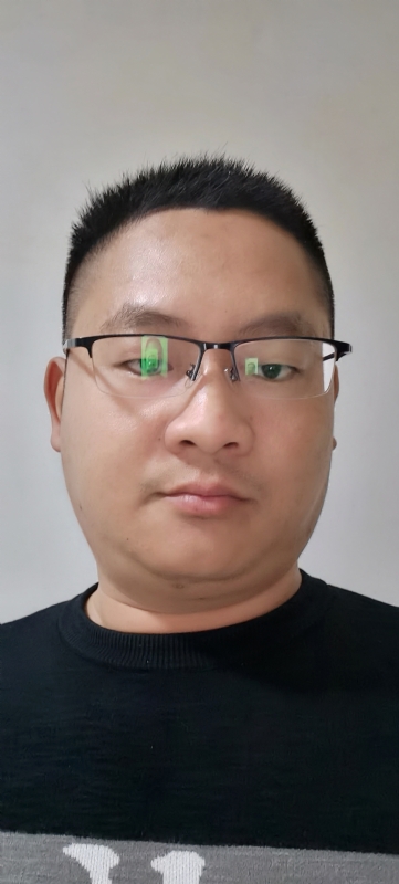 龙逍遥的第一张照片--石狮相亲网