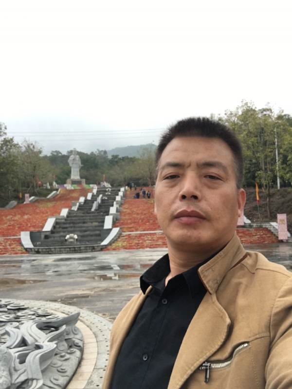 开心的松鼠的第二张照片--石狮相亲网