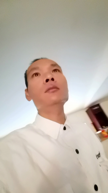 只影向谁去的第五张照片--石狮相亲网