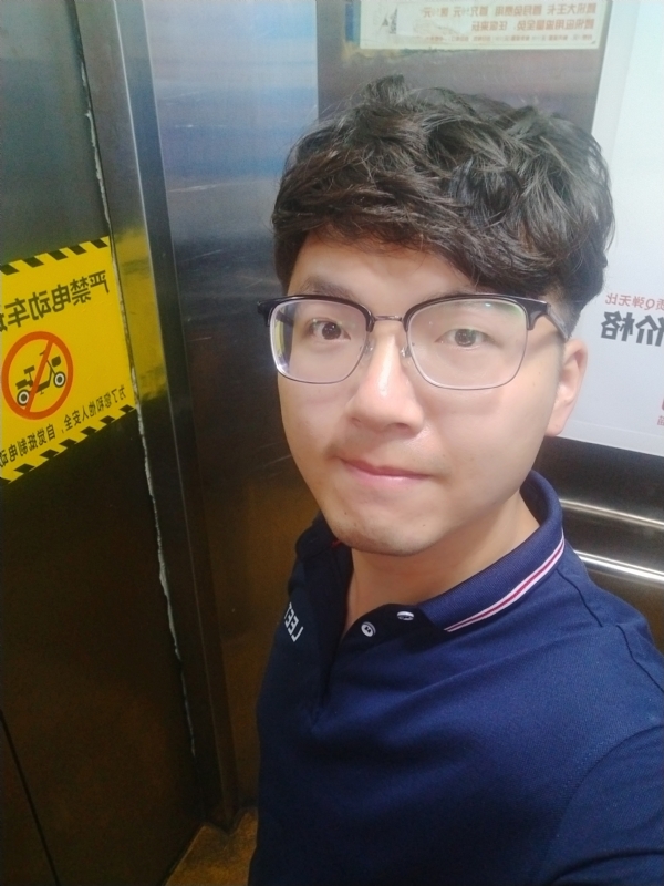 H先生的第二张照片--石狮相亲网