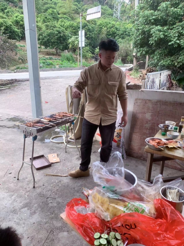 你黑我哟的第一张照片--石狮相亲网
